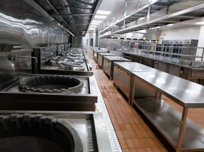 成都酒店廚房設(shè)備廠家告訴你飯店和酒店的分類標(biāo)準(zhǔn)